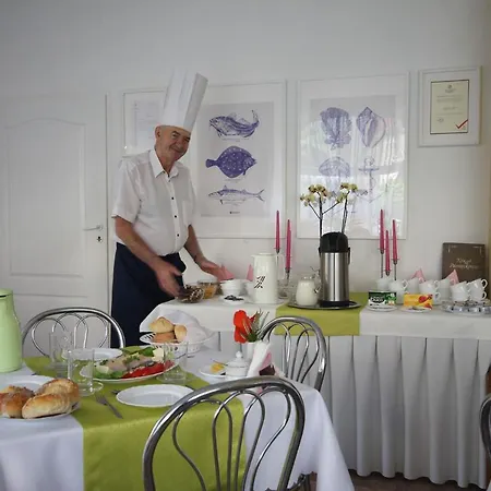 Marina ベッド・アンド・ブレックファスト *