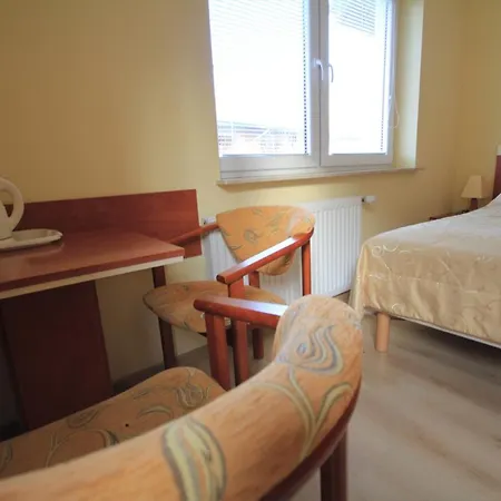 Nocleg ze śniadaniem Dom Gościnny Marina *