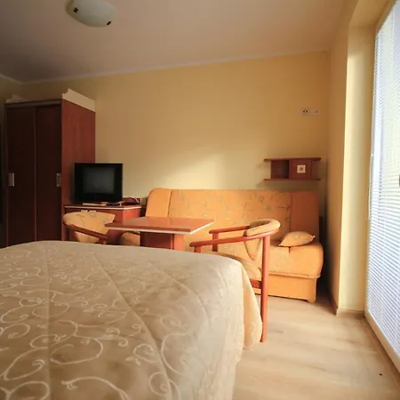Marina Bed & Breakfast *